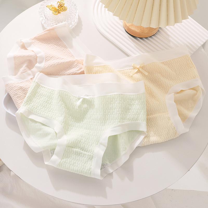 Sweet Japanese Style Cotton Underwear For Girls With Breathable Midrise Design In Colorful Patterns