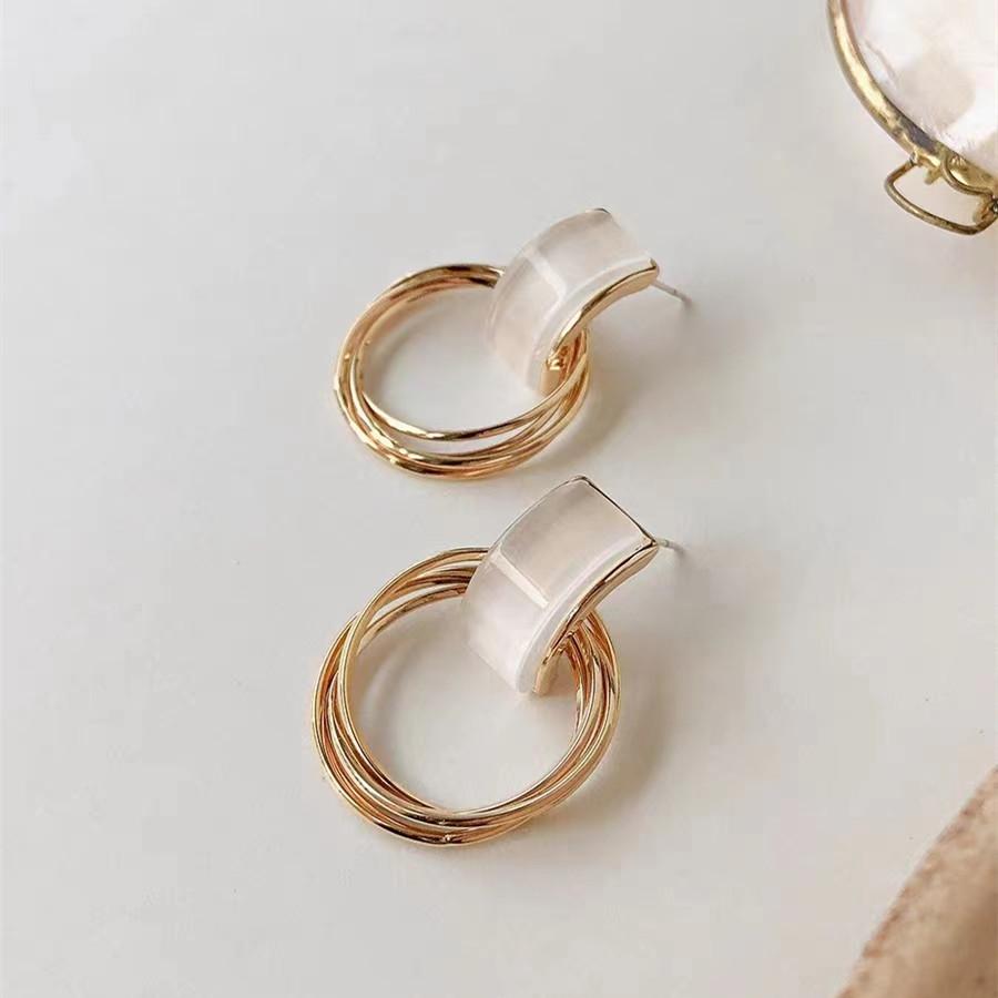 Quiet Luxury French Vintage Geometric Hoop Earrings Minimalist Metal Circle Ear Cuffs Old Money Aesthetic Dainty Gold Tone Studs