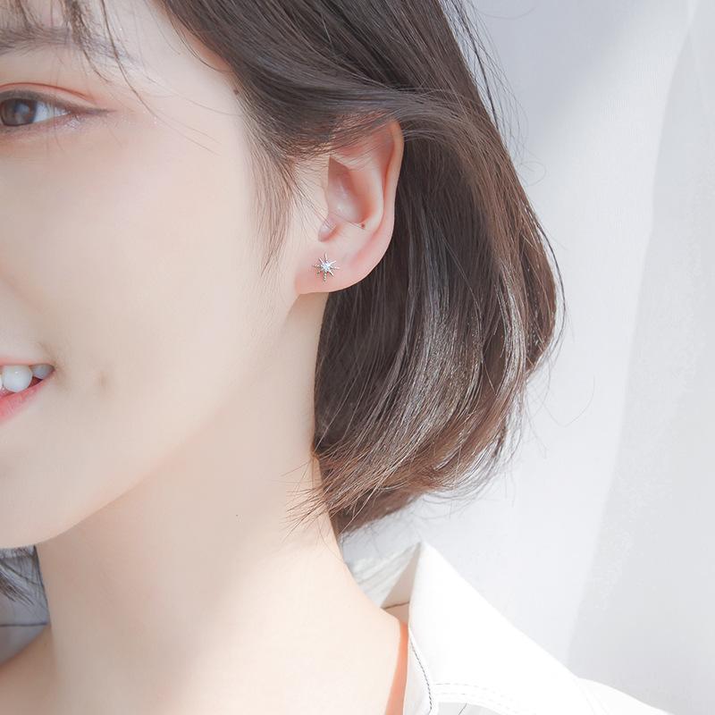 New Korean Version Super Flash Exquisite Eight-pointed Star Earrings Star Women Super Fairy