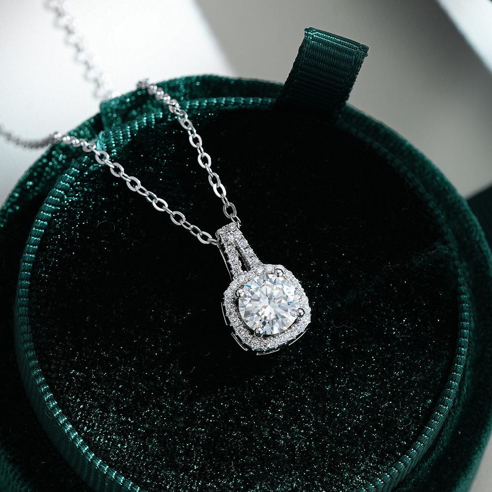 1/2CT Moissanite Necklace for Women S925 Sterling Silver Square Laboratory Diamond Pendant Fashionable Wedding Luxury Jewelry
