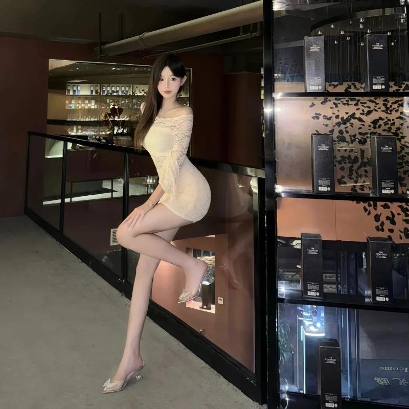 Pure Lust Style One-line Long-sleeved Lace Dress New Autumn Slim Horn Hottie Hollow Bottoming Skirt
