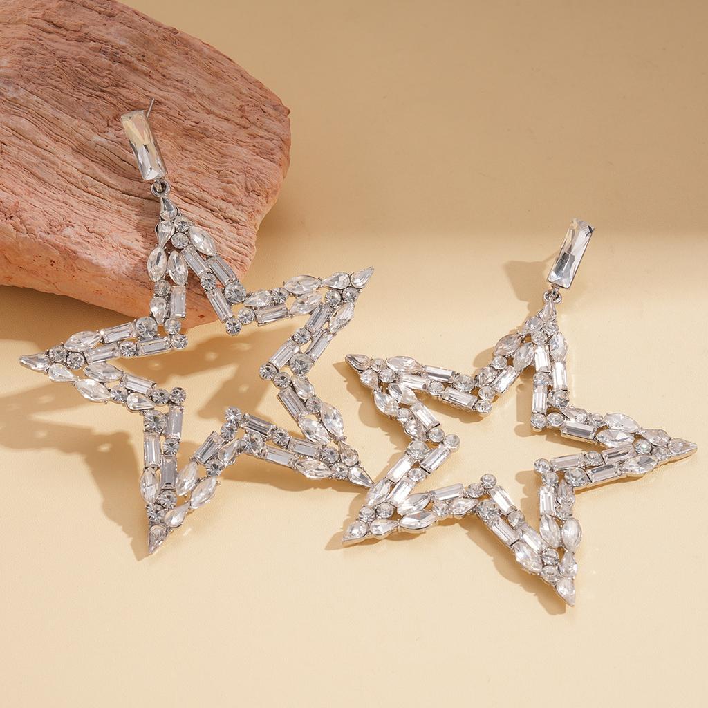 Exaggerated Diamond-set Hollow Five-pointed Star Earrings, Personalized Wind Heavy Industry Exquisite Earrings
