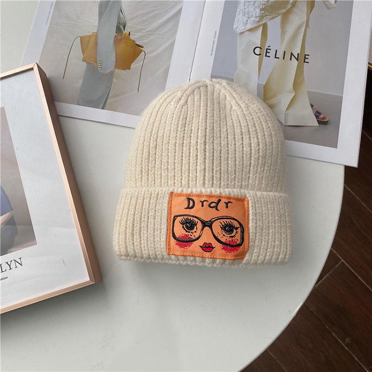 

Unisex Trendy Knit Hat With Lovely Eyeglass Patch For Fall/winter Seasons Beige