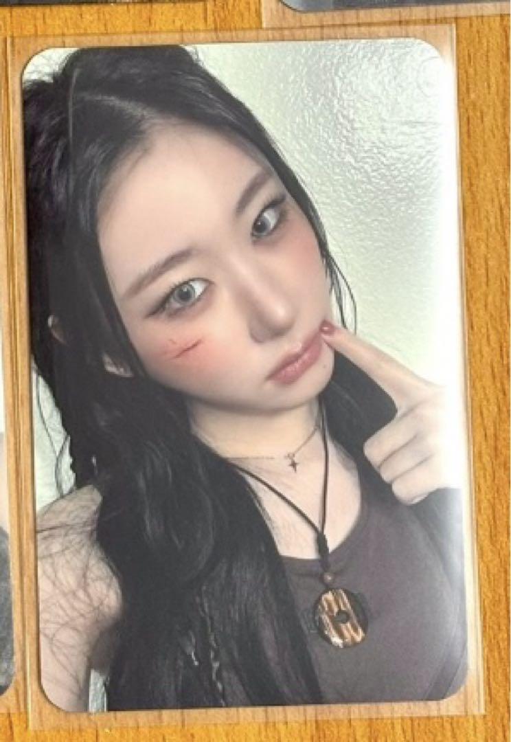 

[USED] ITZY Chaeryeong GWBG Makestar Pre-order Bonus Trading Card