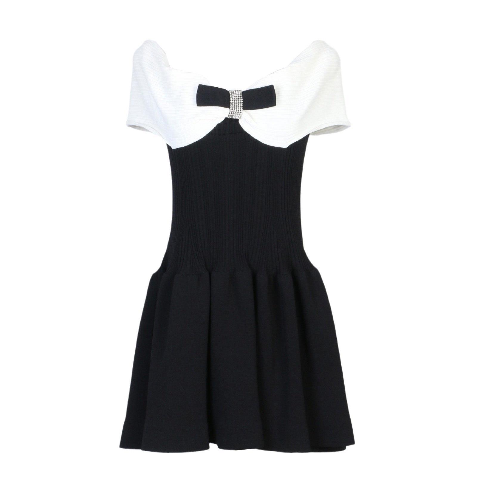 

Платье на одно плечо, подчеркивающее талию, в стиле французской наследницы, Осень/Зима 2024 Large