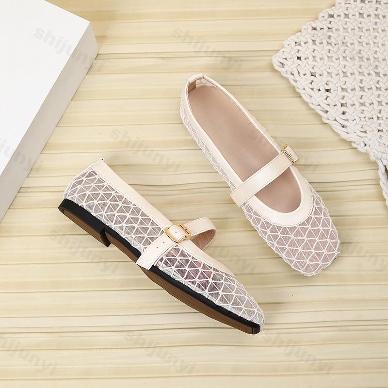 Fashion Niche Mesh Ballet Style Women's Shoes Spring 2025 New Style Breathable Hollow Retro Flat Sole Sandals Elegant Fishing Net Shoes