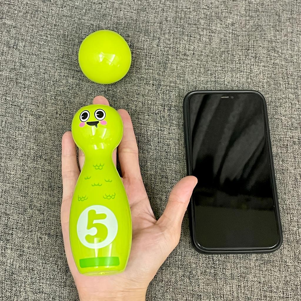 Toy Set Features Cartoon Funny Expressions And Comes In A Gift Box With 10 Pins And 2 Balls. It Can Be Used As A Halloween Or Christmas Gift.