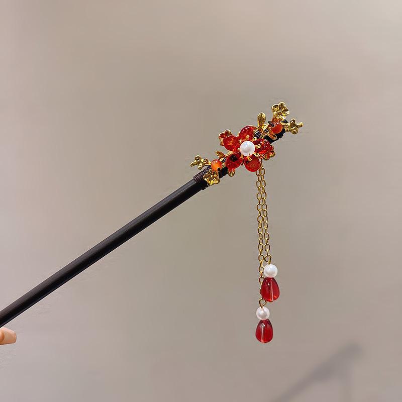 

Элегантная заколка для волос из сандалового дерева ручной работы с кисточкой – китайский аксессуар ханьфу и чонсам для женщин F1238 by Lan Qiusi