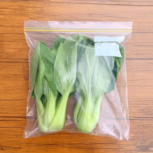 NISHIKIN Zip-Closed Plastic Bags for Freezing and Refrigeration, Clear, 100-Count, Approx. 20.5cm Wide x 18cm Long, with Memo Section and Color-Checke