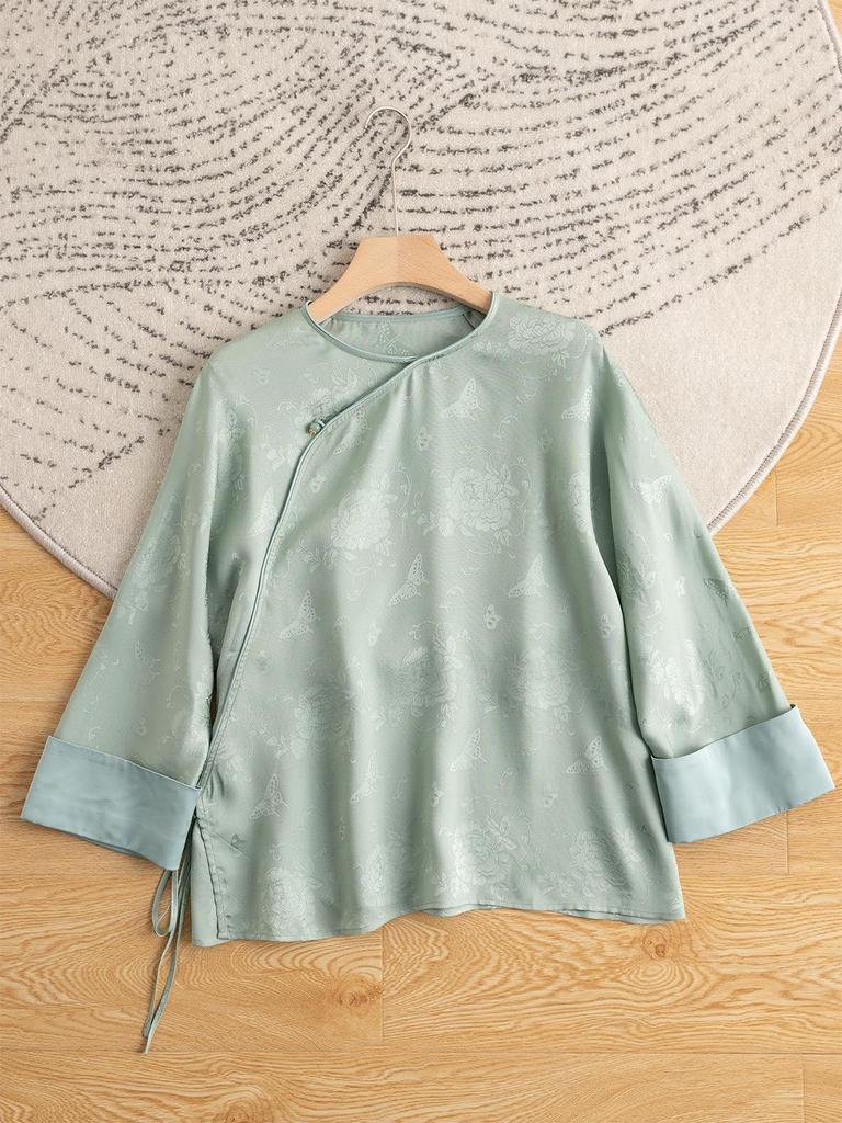 New Chinese Style Hanfu: Round Neck, Long Sleeve, Retro Silk Flower Embroidery for Women