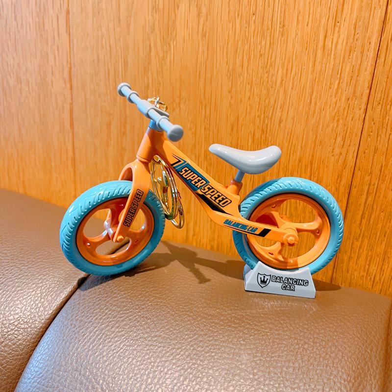 Creative, Fun and Movable Bicycles, Couple Jewelry, Keychain Pendant, Small Gift Ornament.