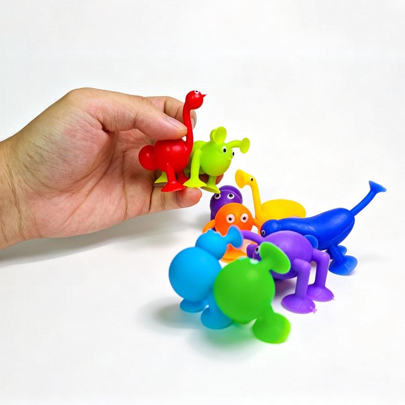 9 Stück Tier-Saugnapfspielzeug Silikon Sensorisches Fidget Partygeschenke Flugzeug Auto Fenster Reise Roadtrip Spaß für Kinder Jungen Mädchen