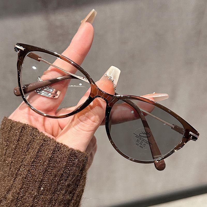 T Leg Cat Eye Pochromic Myopia Glasses for Women Outdoor Color Changing UV Protection Sunglasses Near Sight Eyeglasses