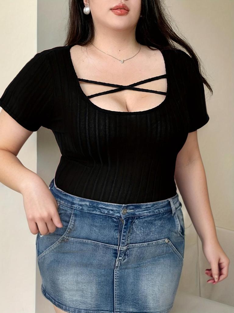 Trendy Women's Slimming Short-Sleeve Top, Ideal for Spring & Summer