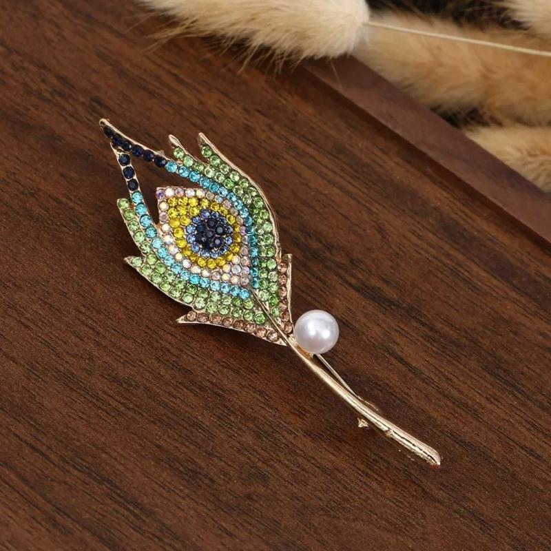 Secure Clasp Peacocks Brooch Clothing Accessory Beautiful Feather Badge Alloy Texture Suitable for Outfit Versatility
