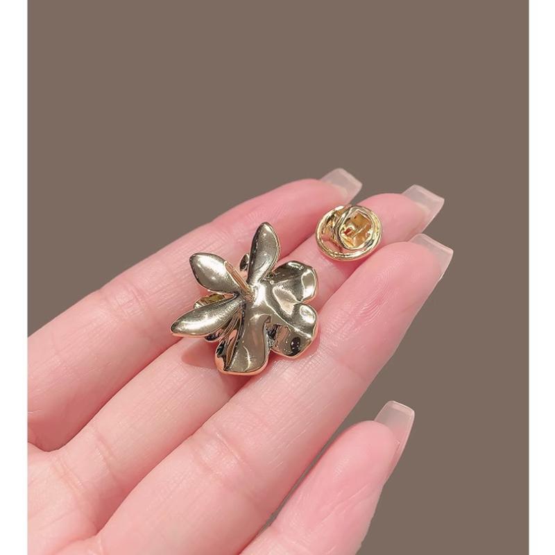 Elegant White Camellia Flower Brooches For Women Small Lapel Pins Plant Clothes Corsage Wedding Jewelry Accessories