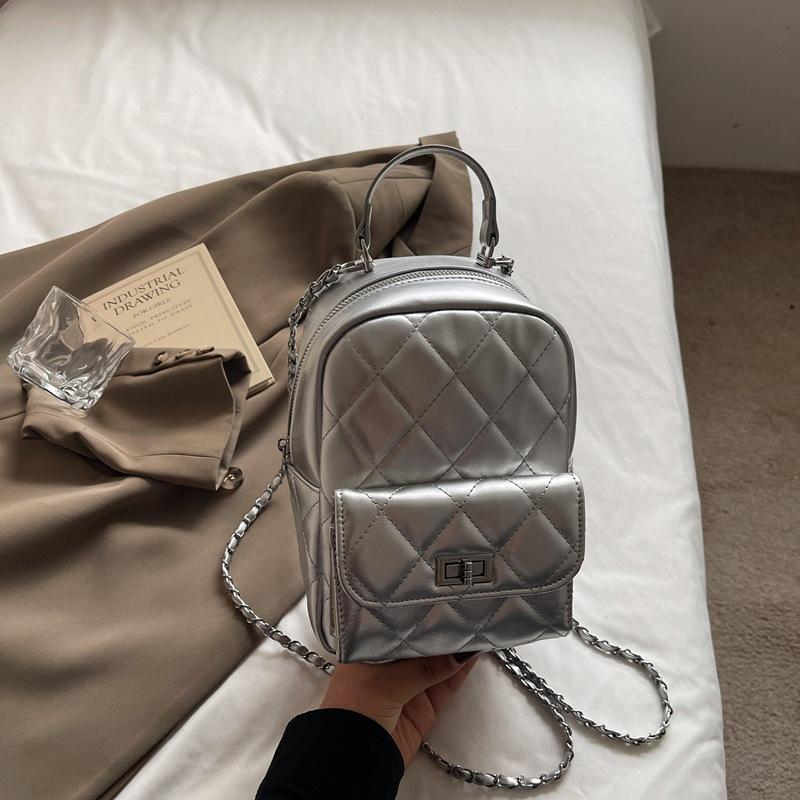 2025 Summer This Year Popular Fashion Small Fragrant Texture Portable Small Backpack Diamond Chain Daily Backpack