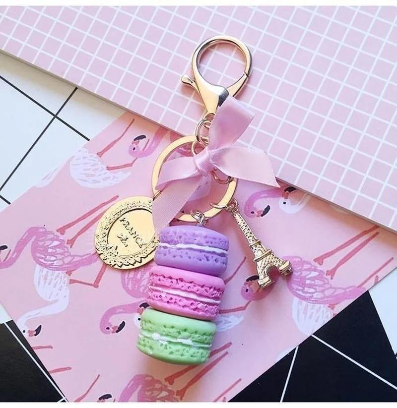 Resin Macaron Cute Macaron Bag Charm Keychain Romantic Metal Tower Keychain Car Keychain Gift (Random Color)