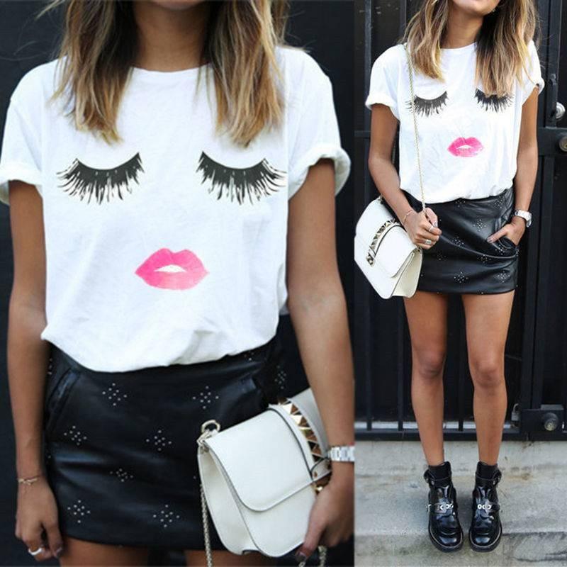 Trendy Women's Short Sleeve Graphic T-shirt With Black And White Print For Stylish Streetwear