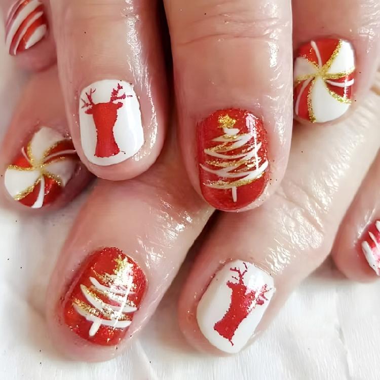 

Short Square Christmas Press On Nails Elk Snowflake Nail Art Artificial False Nail Stick On Nails for Women Girls 24Pcs 1