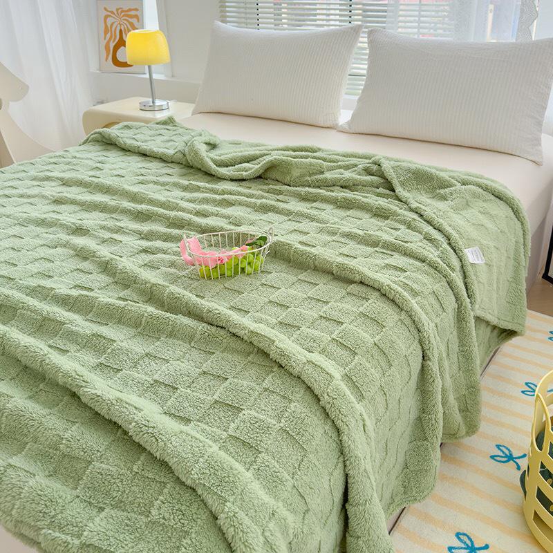 Checkerboard 3D Jacquard Taffeta Plush Blanket – Lightweight Sofa Cover/Office Nap and Air-Conditioning Blanket