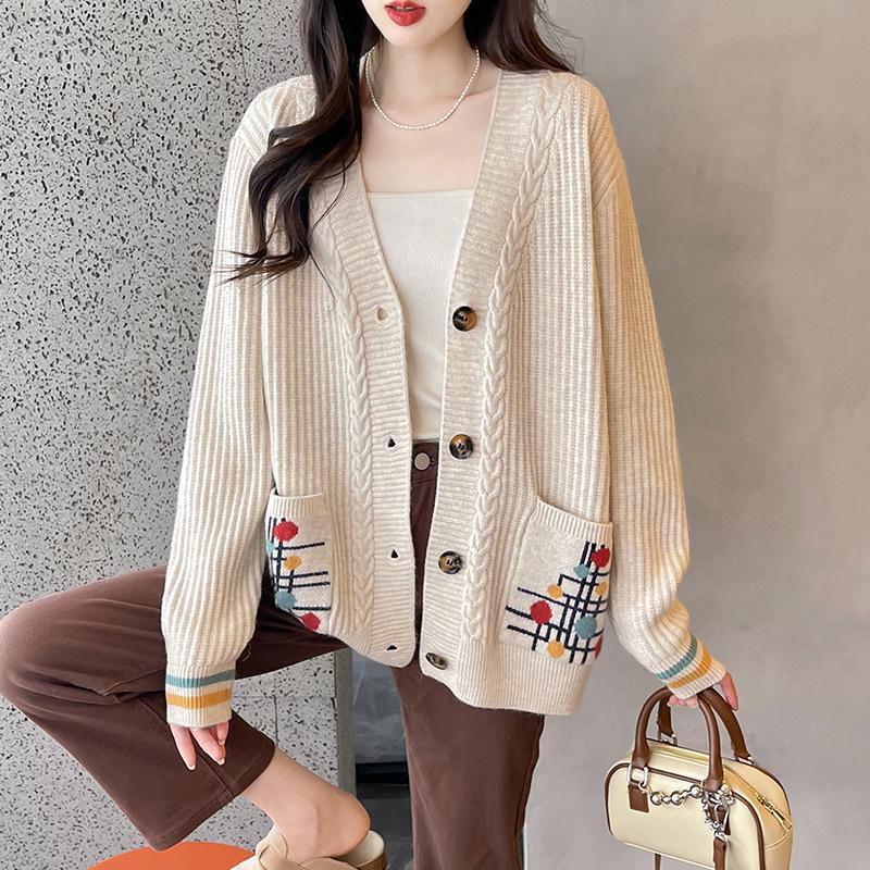 Stylish Autumn/Winter Knitted Cardigan for Middle-Aged and Elderly Women, Thickened Loose-Fit Jacket