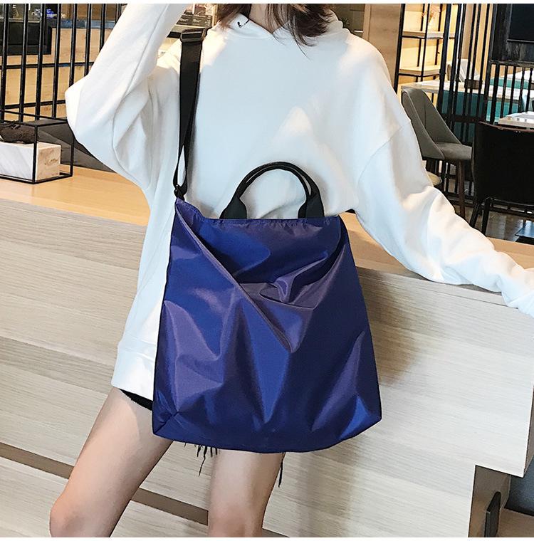 Modische Yoga-Reisetasche mit großer Kapazität - Lässige, einfarbige Rucksack-Handtasche im College-Stil