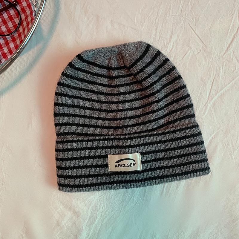 Luochi Korean Style Striped Knit Hat - Slimming & Versatile for Autumn/Winter