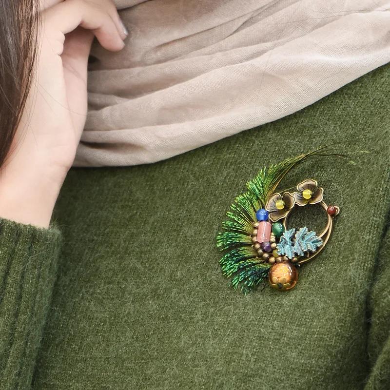 

1 Pcs Versatile Peacock Feather Brooch Handmade Jewelry Copper Flower Brooch Vintage Brooch Knitted Hat Decoration