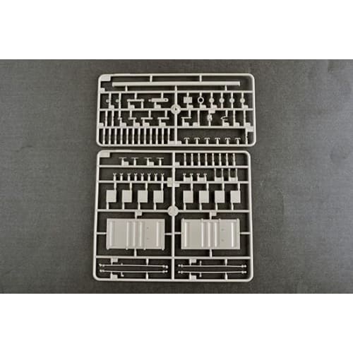 Trumpeter 1/35 Scale Club-K 3M54 Anti-Ship Missile / 40-Foot Container Mounted Plastic Model 01077