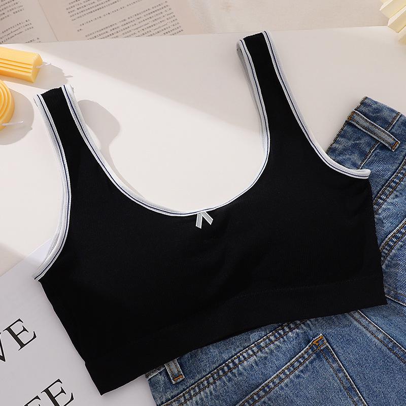 

Girls Sports Bra: Puberty Support with Chest Pad for Students One Size чорний