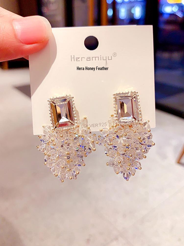 

White Crystal Flower Fairy Earrings: Bold 2025 Design for Spring & Summer