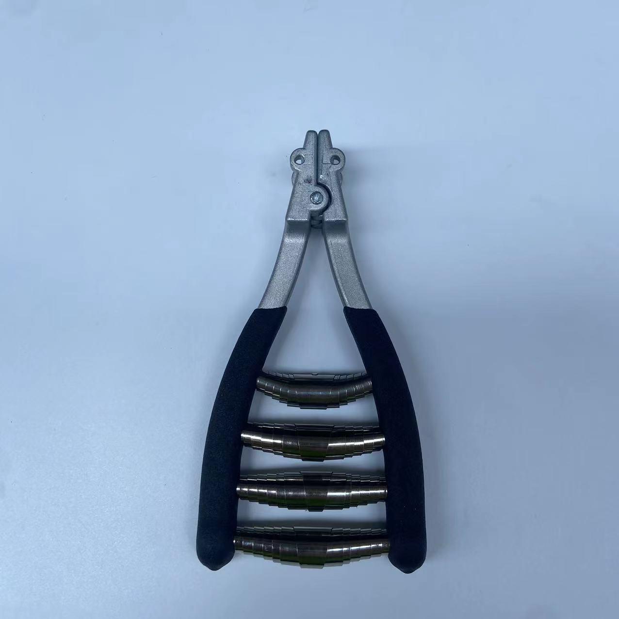 

Badminton Tennis Racket Stringing Machine Clamp Pliers - Four-Spring Fixing Tool (Red, Black, Green)