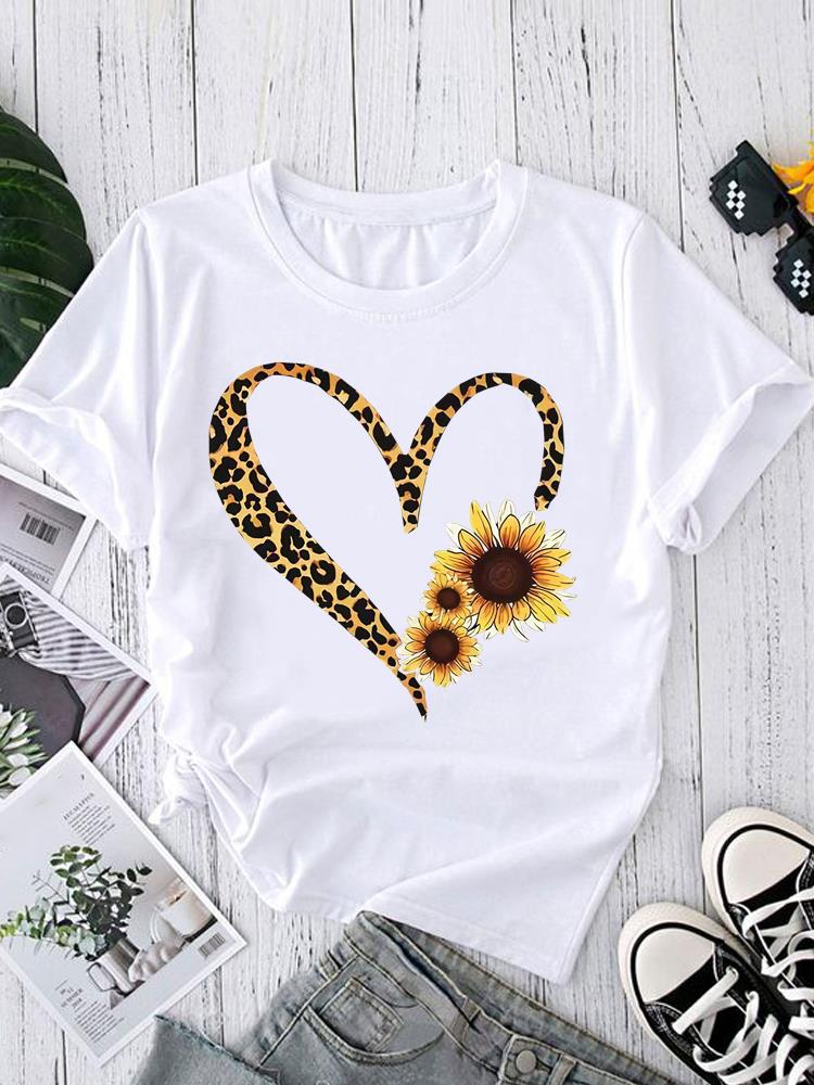 (Asian Size) Trend Love Heart Short Sleeve T-shirts Print O-neck Fashion Female Casual Women's Top T Clothing Graphic Tee