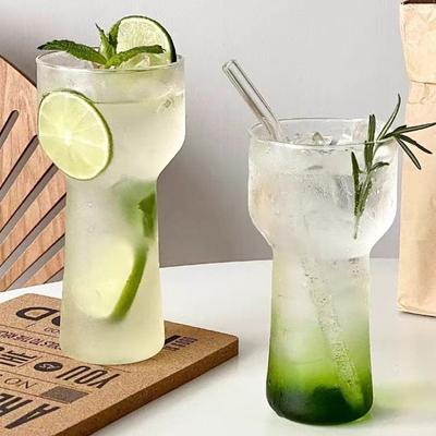 Trinkgeschirr – Becher & Gläser