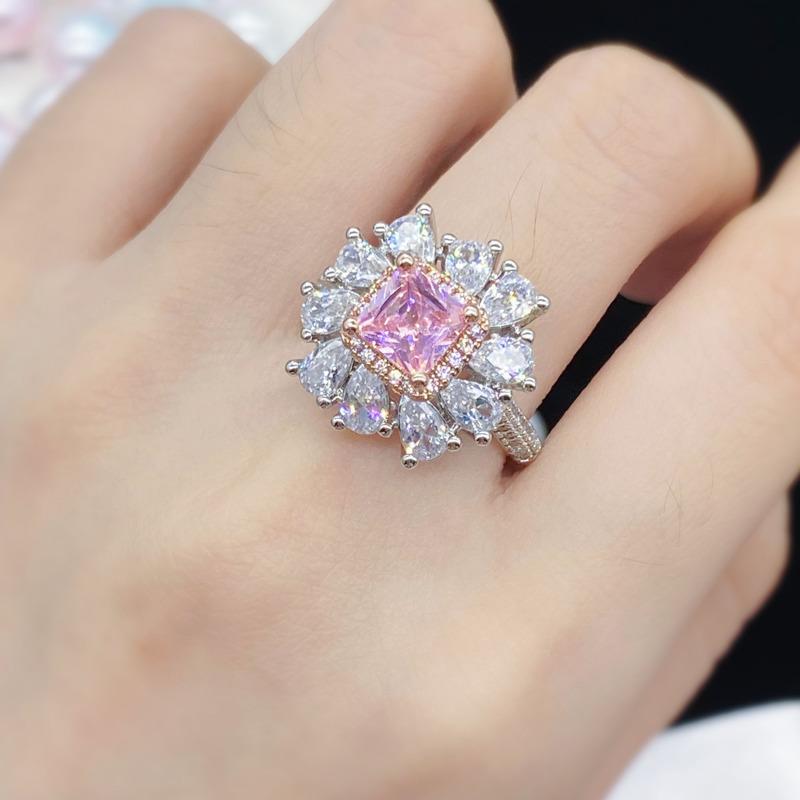 BELLA BOX Nye Luksuriøse Firkantede Rosa Form Temperament Ringer For Kvinners Mote Middagsselskap Fine Smykker Ny Trendy