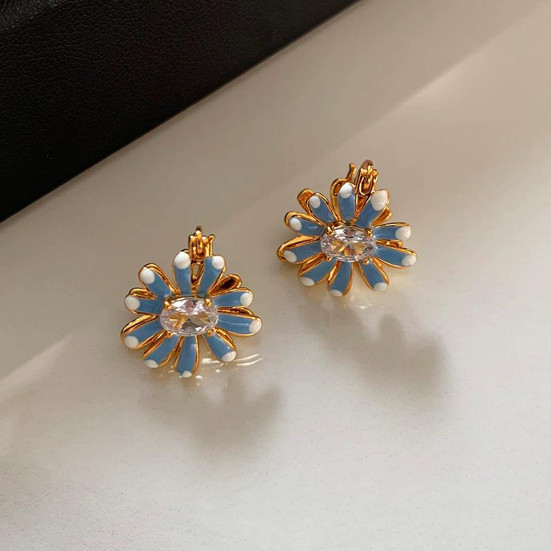 Small daisy~ vintage light medium antique enamel oil drop yellow flower zircon earrings fashionable small fresh earrings