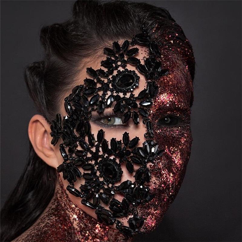 European And American Ins Bloggers Have The Same Exaggerated And Fashionable Rhinestone Half-Face Mask, Halloween Dance Wear Accessories Mask