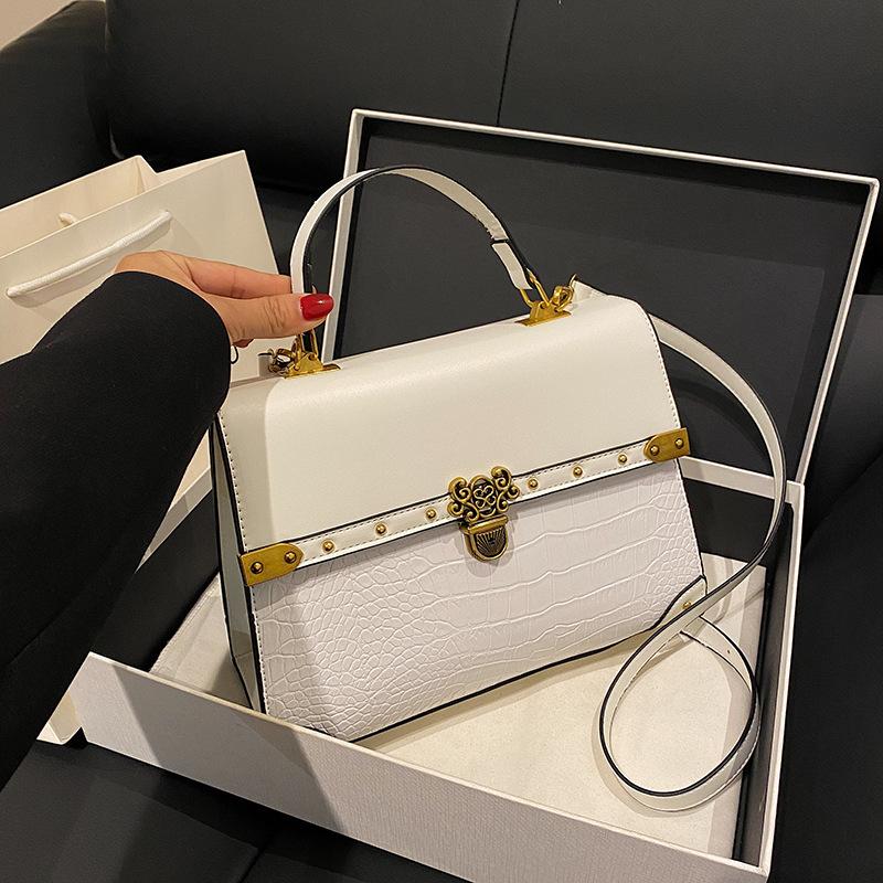 Crocodile transport bags for women large capacity shoulder bags rivets large casual crossbody bag