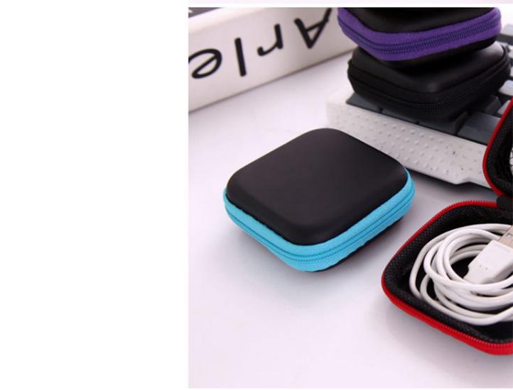 

Квадратний жорсткий чохол для зберігання навушників із сітчастою кишенею та блискавкою