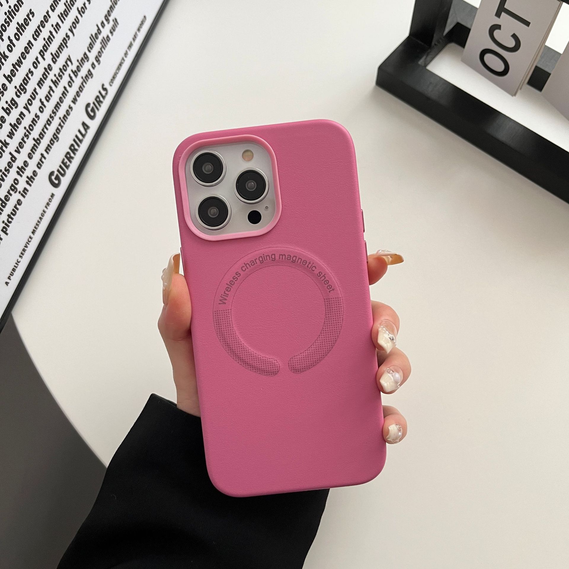 

MagSafe Magnetic Charging Leather Suitable for Apple 16Pro Mobile Phone Case IPhone 15 Protection Case iphone 12