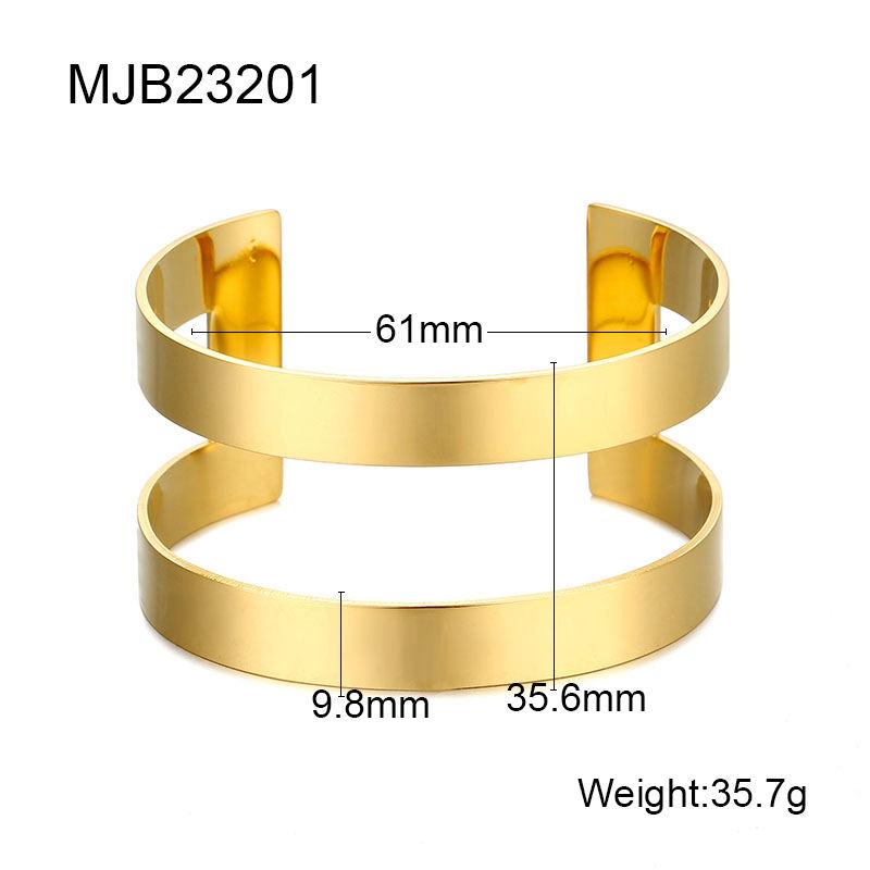 Fashionable LadiesJewelry Bangles Design With Stainless Steel Decor Shiny Silver Finishing Design Women Trending Women Bracelets