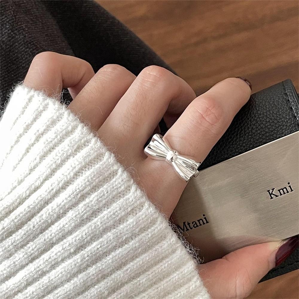 Retro S ring does not fade, light luxury index finger ring, open ring.