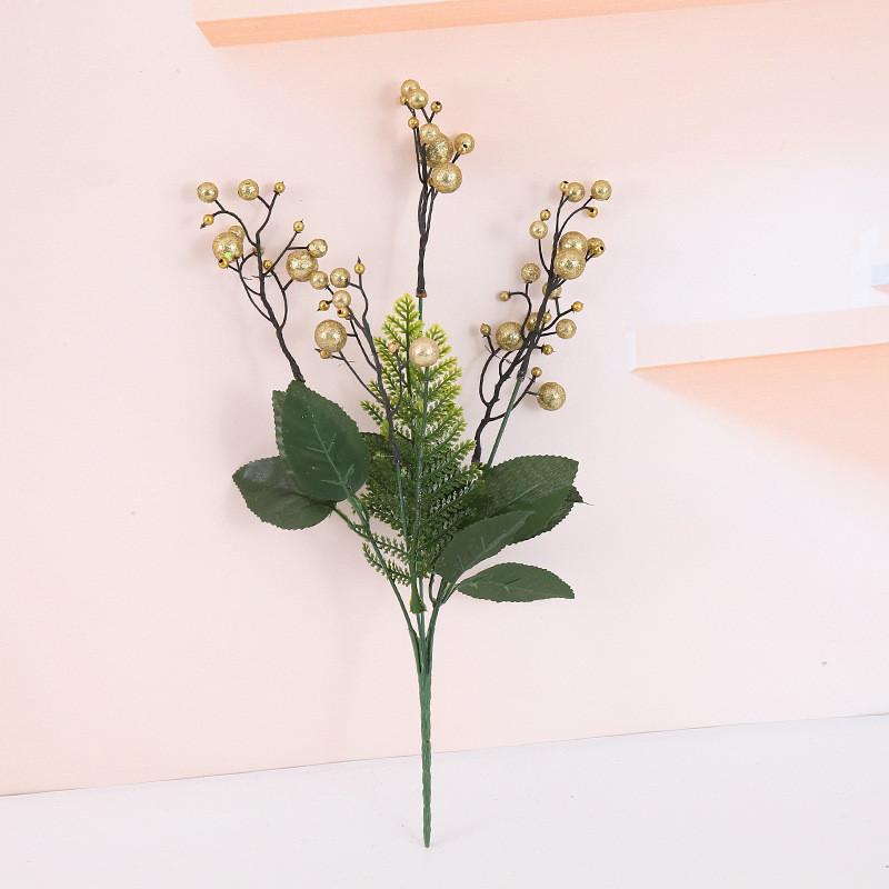 

Christmas Floral Decorations With Faux Flowers And Glitter Accents For Festive Homes золотой