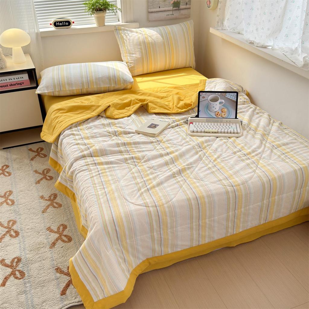 Class A Xinjiang Cotton Summer Quilt: Lightweight, Breathable, Pure Cotton 3-Piece AC Blanket for Dorms, Machine Washable.
