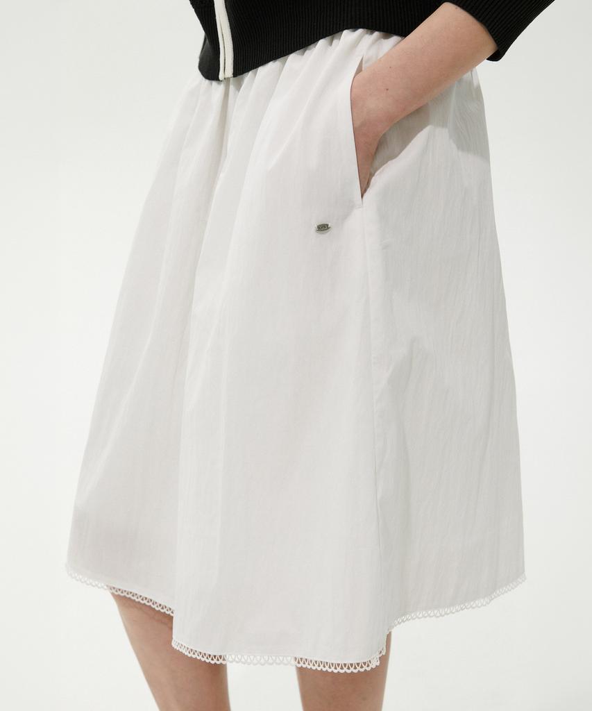 Plack Woman Cotton Blend Lace Hem Skirt Ivory