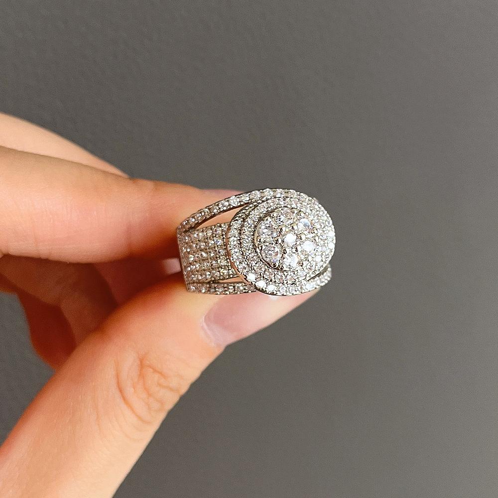 Huitan Wedding Trend Women Rings Full Bling Iced Out AAA White Cubic Zircon Rings Luxury Fashion Engagement Jewelry Anillos