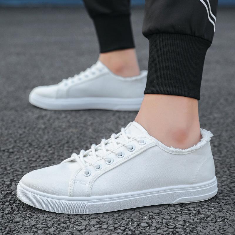 Парусиновые туфли мужские низкие мягкие туфли белые модные повседневные кроссовки на одну ногу со стременем для студентов 44 белый