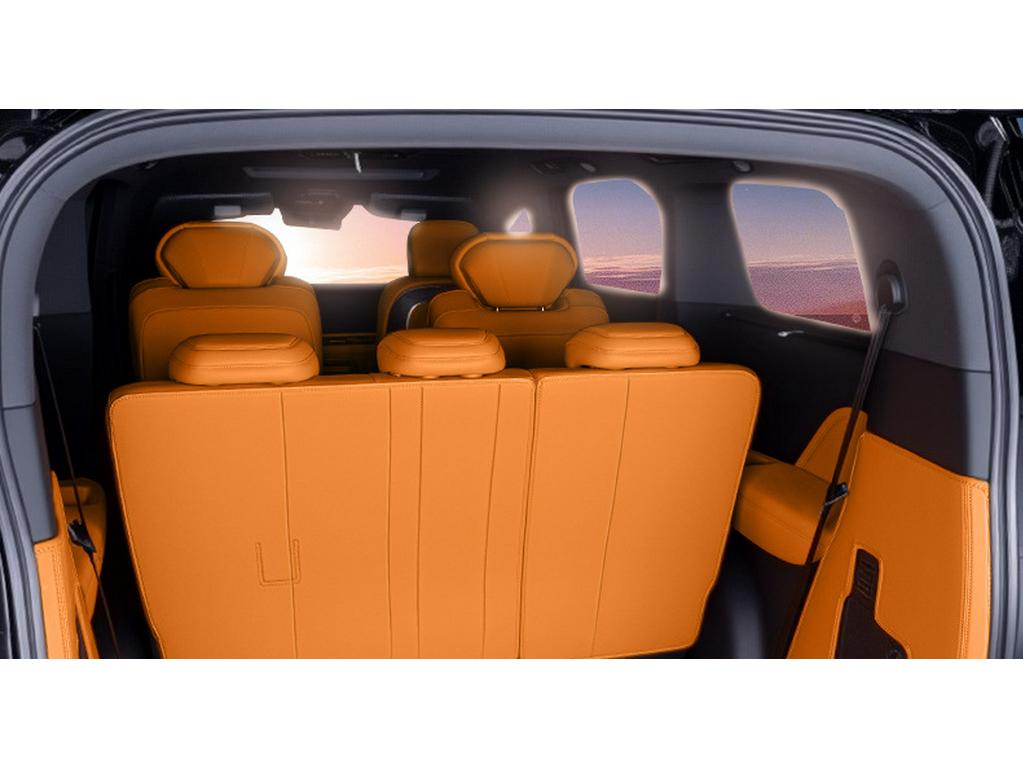 Full Coverage Trunk Mat for 2025 WEY Gaoshan 7 - Car Interior Accessory