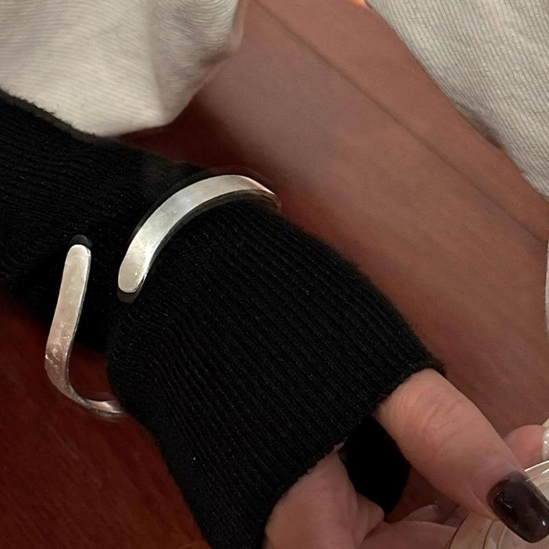 Textured Fluctuation Pattern Bronze Bangle Flexible Unconfined Wristband Casual Eveningwear Jewelry Addition